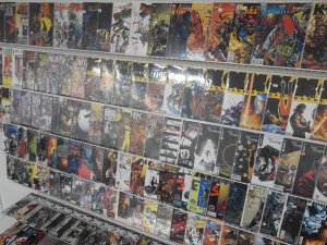 Huge Lot 150+ Comics W/ X-O-Manowar,  Aria,  Buffy Vampire Slayer+ Avg VF Cond!