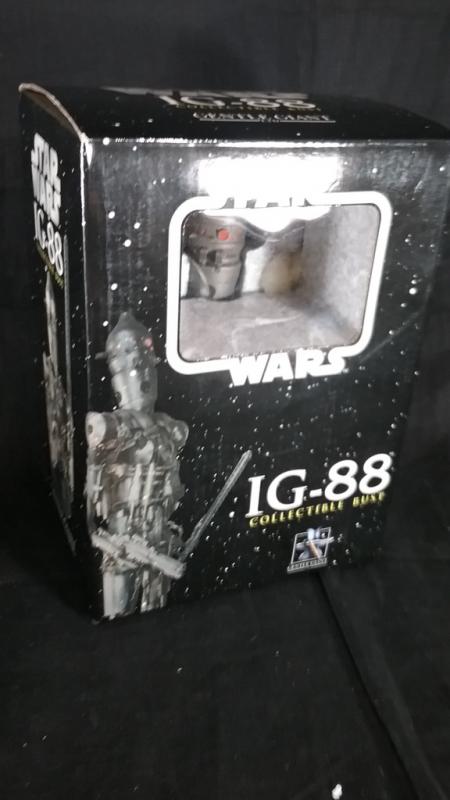 Gentle Giant IG-88 Bust