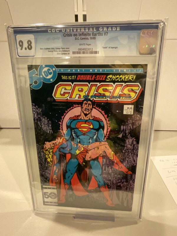 Crisis on Infinite Earths #7  CGC 9.8  1985