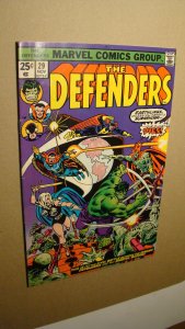 DEFENDERS 29 *NICE COPY* VS BADOON STARHAWK JOINS GAURDIANS OF THE GALAXY