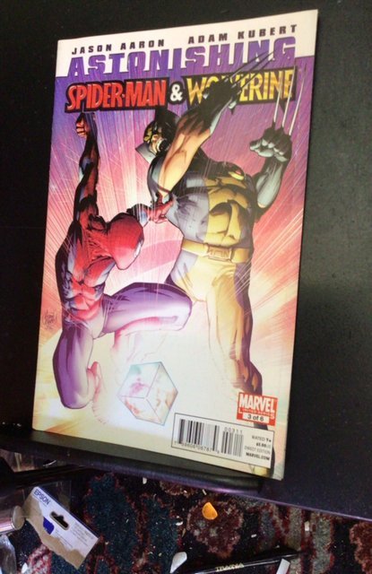 Astonishing Spider-Man & Wolverine #3 (2010) high-grade key!  NM- Wow