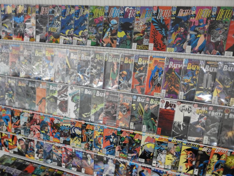 Huge Lot 190+ Comics W/ Detective Comics Starring Batman!! Avg VF Condition!!
