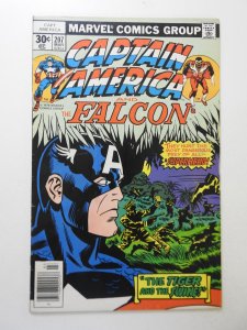 Captain America #207 (1977) FN Condition!