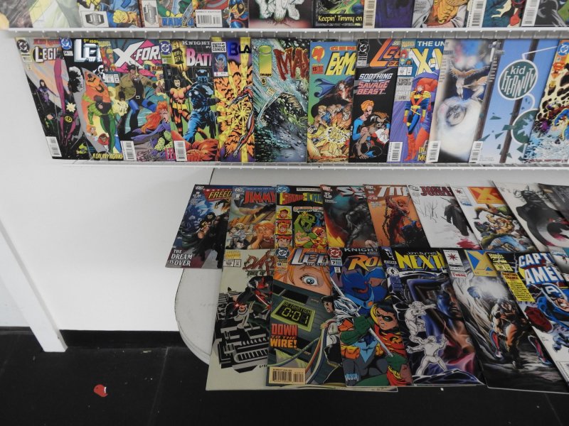 Huge Lot 150+ Comics W/ Hulk, Spider-man, Superman+ Beautiful Avg VF- Condition!