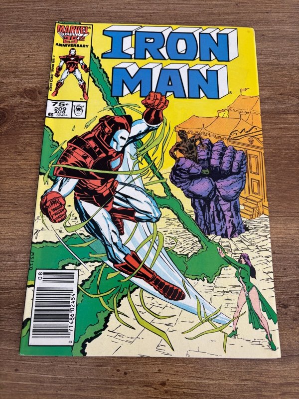 Lot Of 3 Iron Man Marvel Comic Books # 207 208 209 VF-NM 16 J438