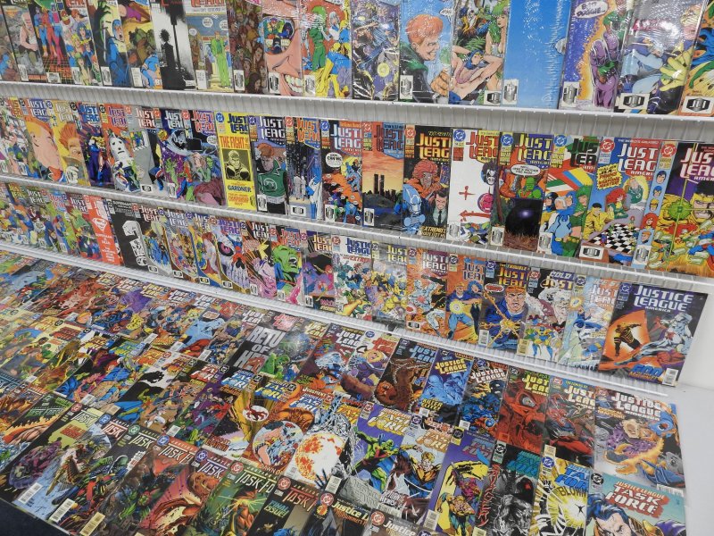 Complete Set Justice League (1987) 0-113 Plus Annuals & Others! Avg FN/VF Cond!