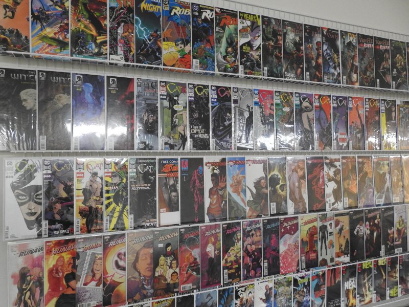 Huge Lot 140+ Comics W/ Catwoman, Runaways, Witcher, +More Avg VF+ Condition!