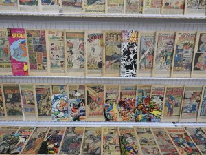 Huge Lot 170+ Low Grade Comics W/ Superman, Daredevil, +More! See desc