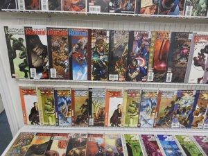 Huge Lot 170 Comics W/ The Ultimates, Ultimate X-Men, Ultimate War, +More Avg VF