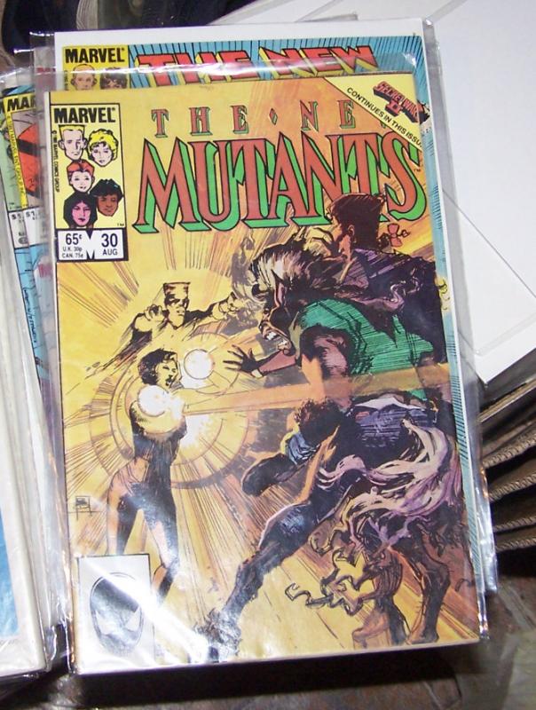 NEW MUTANTS  # 30 1985  marvel  secret wars+ magik gladiators 