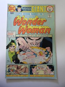 Wonder Woman #217 (1975) FN+ Condition