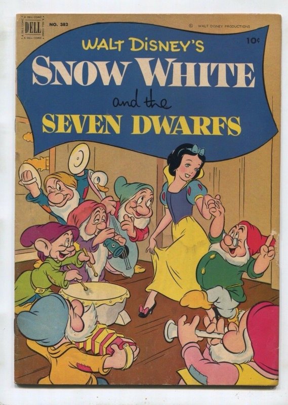 4 COLOR WALT DISNEY'S SNOW WHITE AND THE SEVEN DWARFS #382 (4.0) 1952 A