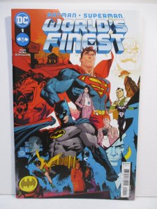 Batman/Superman: World’s Finest #1 (2022) 