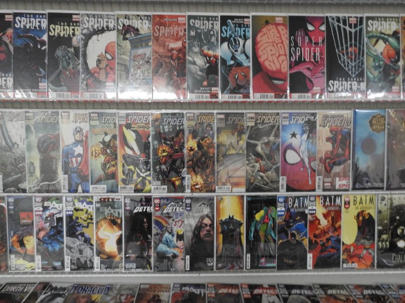 Huge Lot 140+ Comics W/ Suicide Squad, Spider-Man, Batman, +More! Avg VF/NM Cond