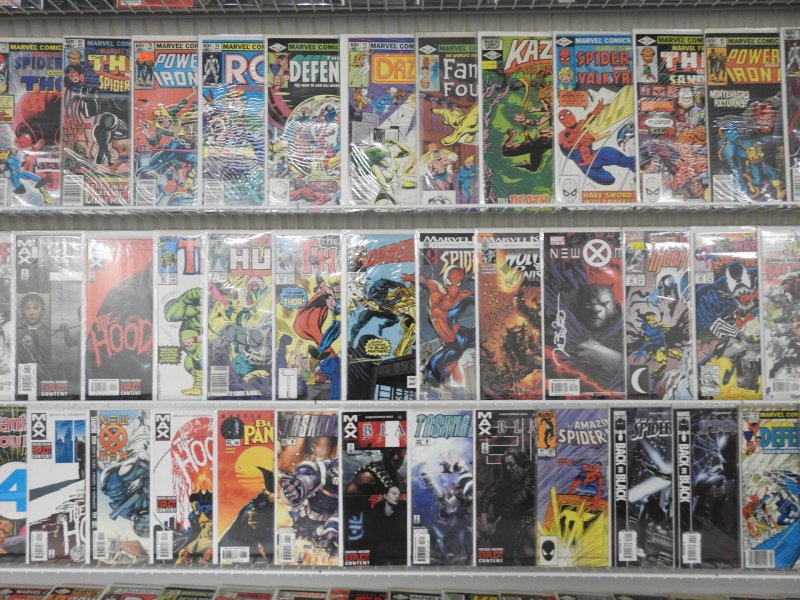 Huge Lot 140+ Comics W/ Black Panther, Spidey, Moon Knight+ Avg Fine/VF Cond!!