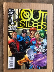 Outsiders #1 (2003)