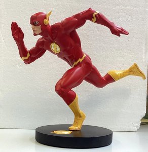 DC Designer Series The Flash By Francis Manapul Statue 2617/5000