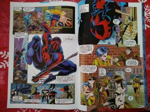 Spider-Man 2099 #36 (1995)  Venom 2099 app Cover B Jae Lee cvr art