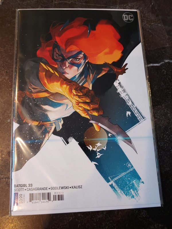 BATGIRL #33 VIRGIN VARIANT NM