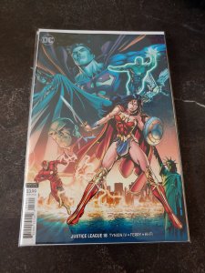 JUSTICE LEAGUE #18 VIRGIN VARIANT