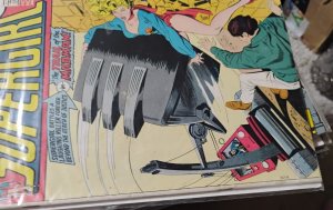 SUPERGIRL  #1  1972  DC COMIC KEY 1ST ISSUE