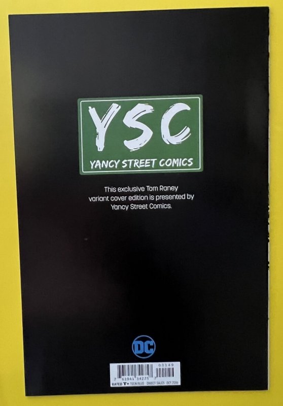 HARLEY QUINN 1 YANCY STREET COMICS B & W VARIANT COVER (2016) B2