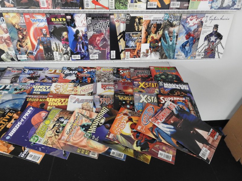 Huge Lot 200+ Comics W/ Spider-Man, Elektra, Superman, +More!