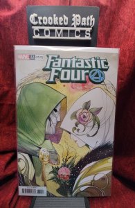 Fantastic Four #32 Momoko Cover (2021)