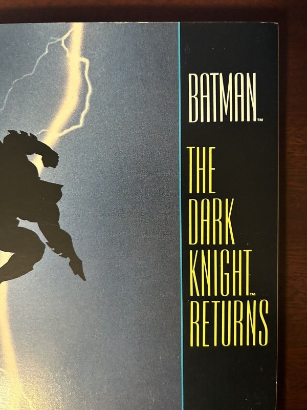 Batman The Dark Knight Returns TPB VF-NM DC Comics 1986 by Frank Miller 2nd Prnt