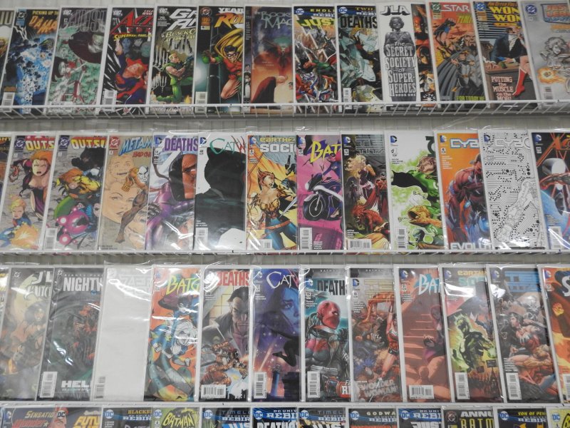 Huge Lot 160+ Comics W/ Batman, Justice League, Flash+ Avg VF Condition!