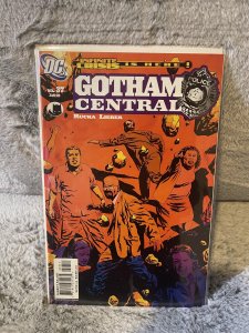 Gotham Central #37 (2006)