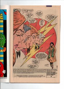 The Flash #325 newsstand  - Professor Zoom/Reverse Flash - 1983 - (-NM)