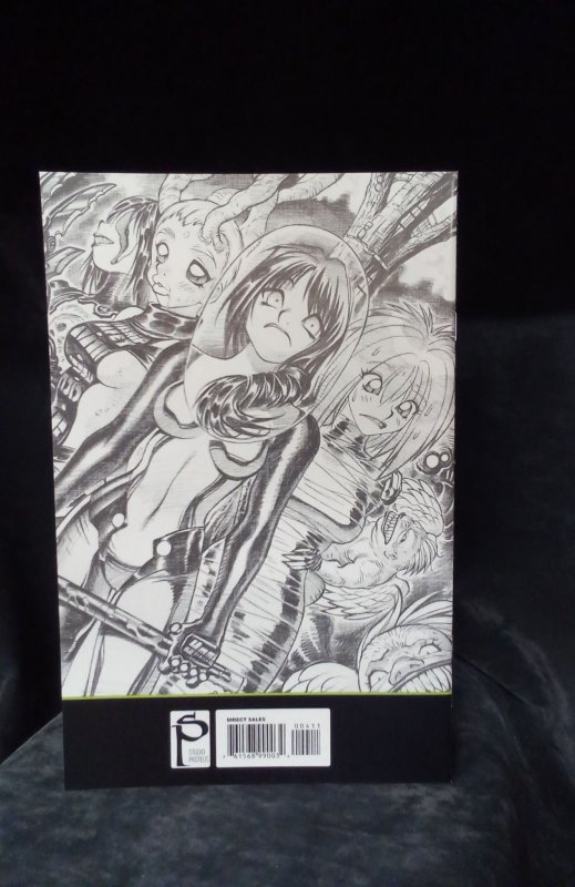 The Dirty Pair: Run From the Future #4 (2000)