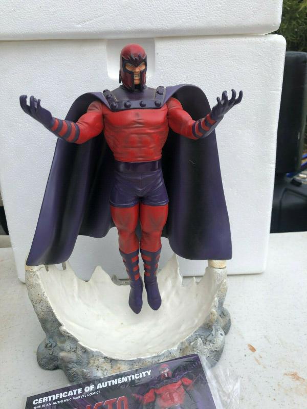 Magneto Statue Marvel Milestones Diamond Select 2007 X-Men  #107/1000 with COA