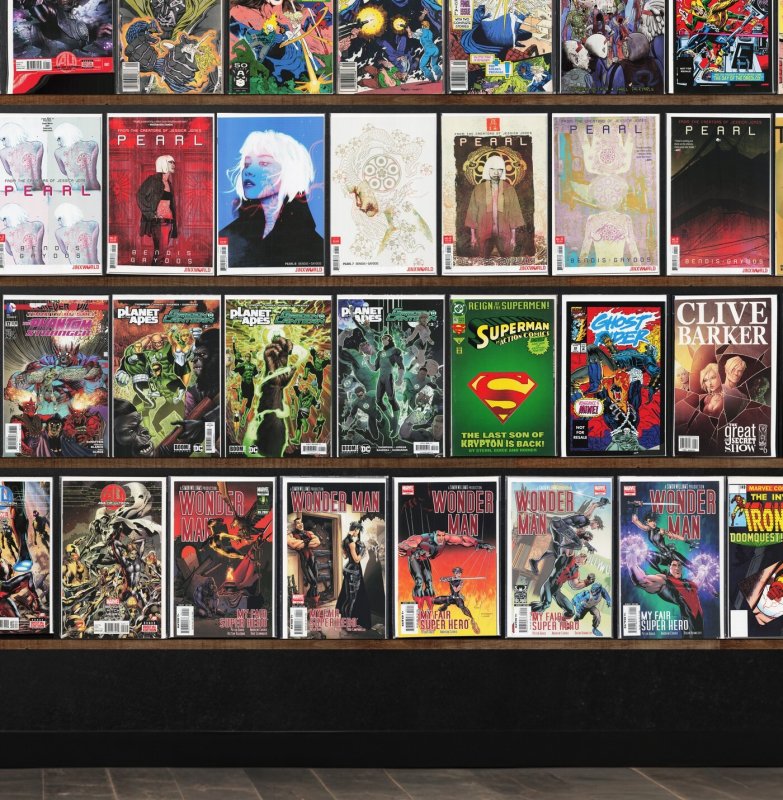 Huge Lot 150+ Comics with Unknown Soldier, Paper Girls & More!