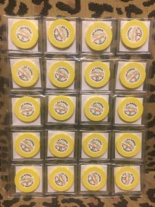 20 ALADDIN CASINO ROULETTE CHIPS - RARE - VEGAS NM YELLOW COLLECTION