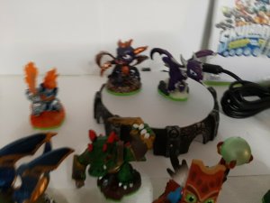 SKYLANDERS SWAP FORCE lot of 19 Figures Portal Xbox 360 game cards Spyro used 