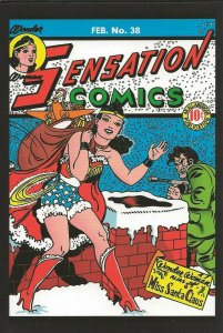 Sensation Comics #38 1945 4x5 Cover Postcard 2010 DC Comics Wonder Woman Santa