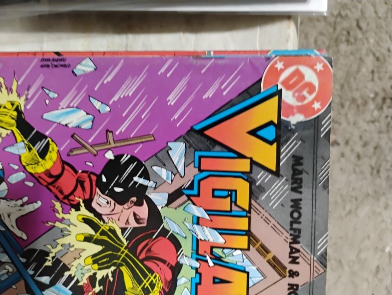 VIGILANTE  # 9 1984  DC COMICS   WOLFMAN PEACEMAKER TV ADRIAN CHASE