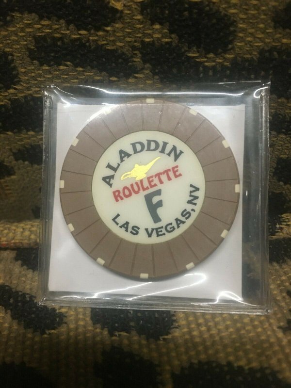 10 ALADDIN CASINO ROULETTE CHIPS - RARE - VEGAS NM ASSORTED COLLECTION