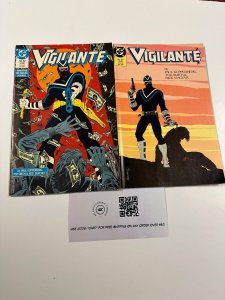 2 Vigilante DC Comic Book # 29 42 Batman Flash Superman 44 CT4