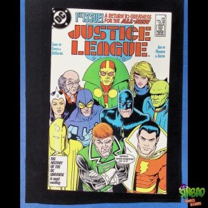 Justice League / International / America 1A 1st app. Maxwell Lord