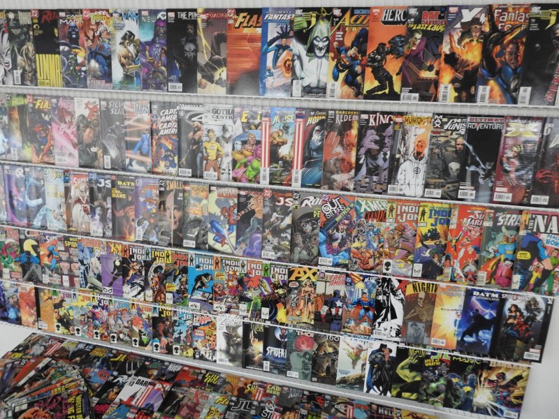 Huge Lot 200+ Comics W/ Flash, Daredevil, Wolverine+ Avg Fine- Condition!!