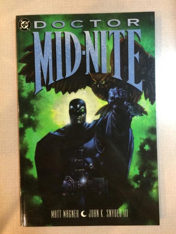 Doctor Mid-Nite Tpb Matt Wagner John K. Snyder DC