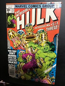 The Incredible Hulk #213 (1977) High-grade first Quintronic man key! VF+ Wow!