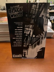 Batman Black & White #1 Momoko Cover (2021) NM