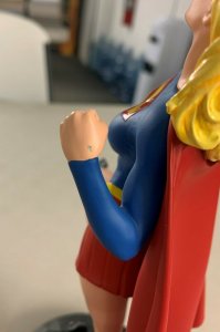 Cover Girls of the DC Universe Supergirl Statue