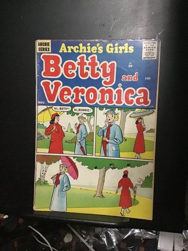 Archie's Girls Betty and Veronica #39 (1958) Umbrella etiquette cover! V...