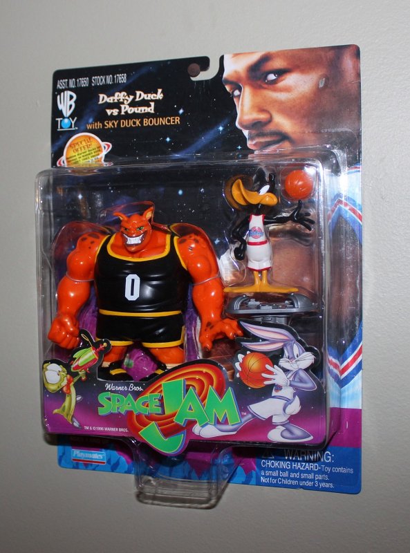 Michael Jordan Space Jam: Daffy Duck & Pound Figure MOC 1996 | Comic ...