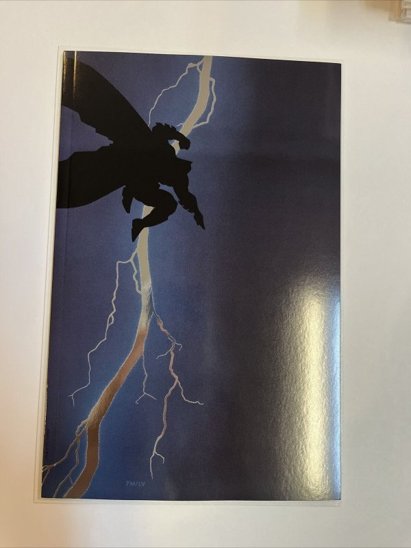 Batman The Dark Knight Returns (2022) # 1 (NM) Exclusive Foil Fan Expo Variant